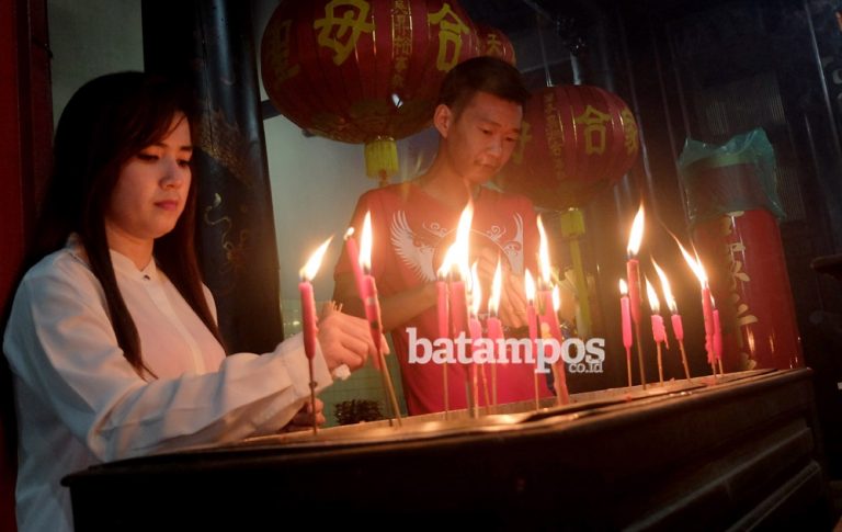 Warga Ramai Padati Penagi, Menyaksikan Tahun Baru Imlek