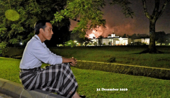 Sarungan, Gaya Pak Presiden Lewati Pergantian Tahun