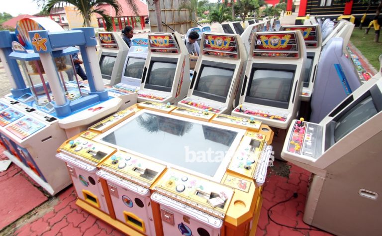 Polda Kepri Serahkan Tersangka Gelper