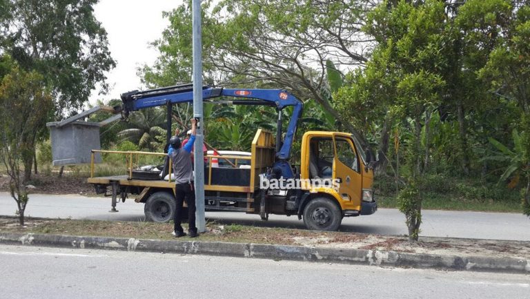 Banyak Rusak, DPKPK Mulai Perbaiki Lampu Jalan