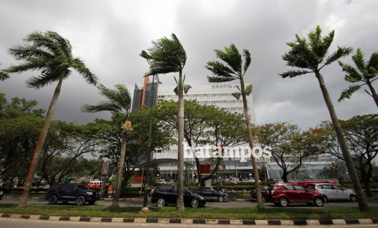 Dibalik Nama Cantik Badai Mengerikan