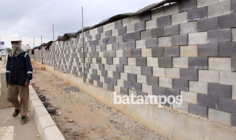 Jembatan Layang Dihiasi Ornamen Melayu