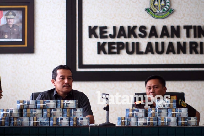 Tiga Tersangka Kembalikan Uang Korupsi Rp 595 Juta