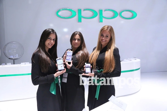 OPPO Unjuk Inovasi Terbarunya di MWC Spanyol