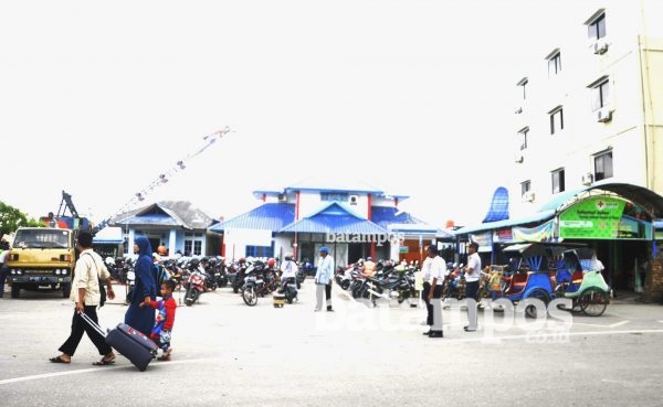 Badan Usaha Pelabuhan Sumbang PAD Terbesar