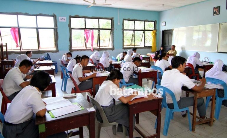 Besok, 17.510 Siswa SMA Ikut Ujian Nasional