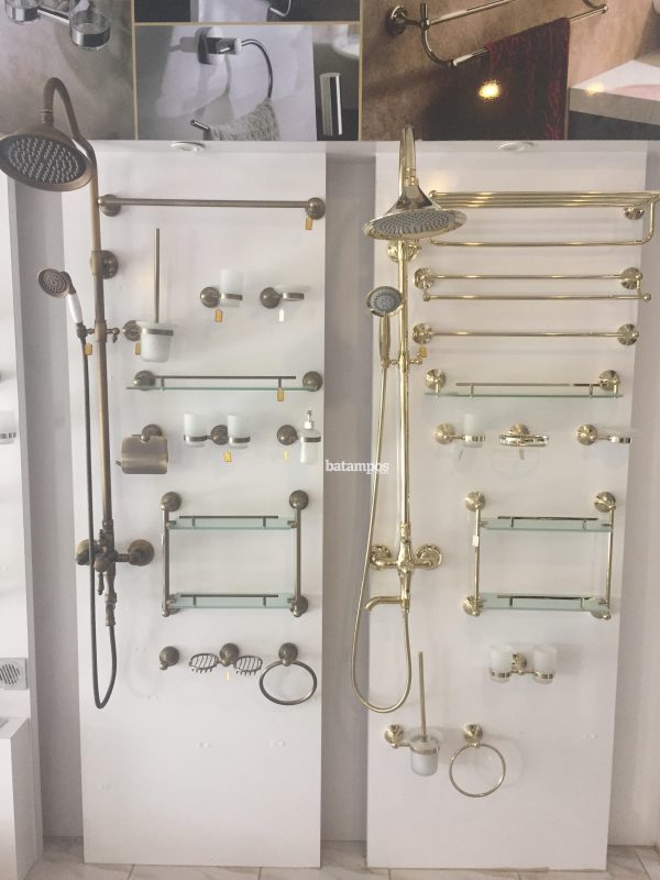 Shower Antik dengan Desain Mewah