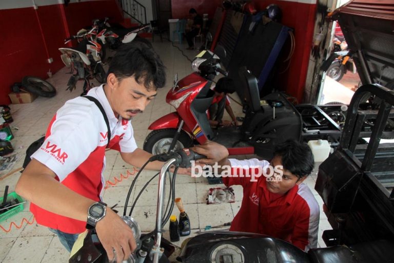 Tingkatkan Pelayanan, Viar Batam Gelar Service dan Ganti Oli Gratis