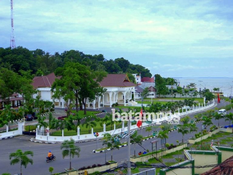 Pengalihan Kewenangan, Penerbitan 32 Item Perizinan Terhambat