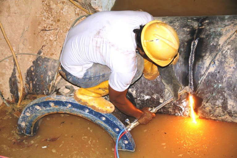 Pipa Air di Anambas Masih Banyak Rusak