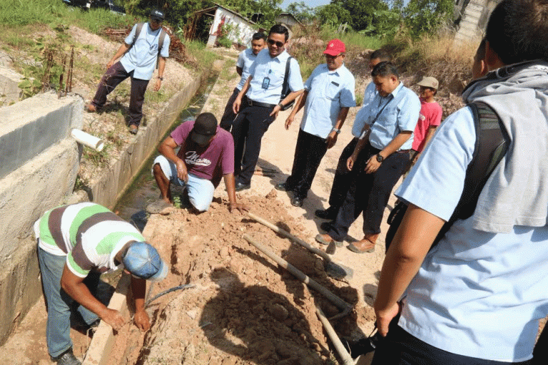 ATB Batam Putus Sambungan Ilegal di 33 Kios dan Rumah Liar