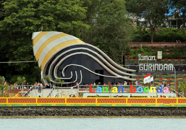 Baru Setahun Laman Boenda dan Gedung Gonggong Rusak