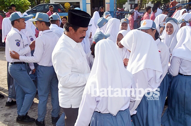 Gubernur Memotivasi Pelajar, Manfaatkan Usia Muda dengan Baik