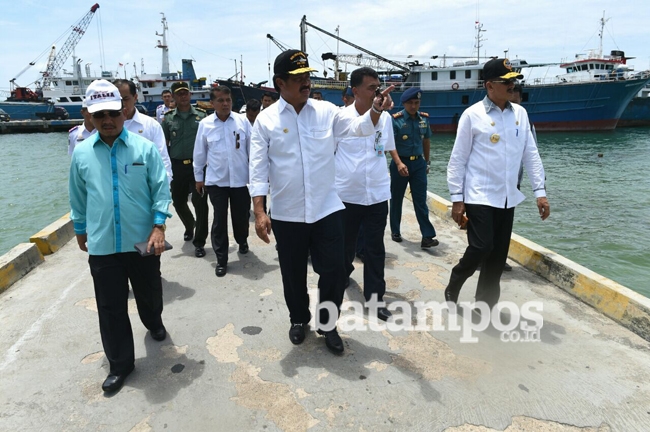 Gubernur Tinjau Pelabuhan Tanjung Piayung