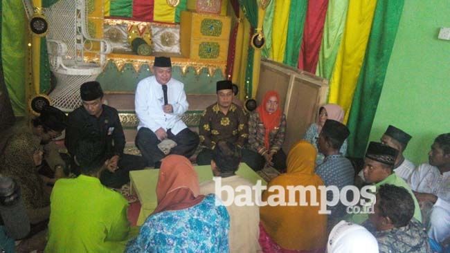 11 Pasang Suku Laut Dinikahkan