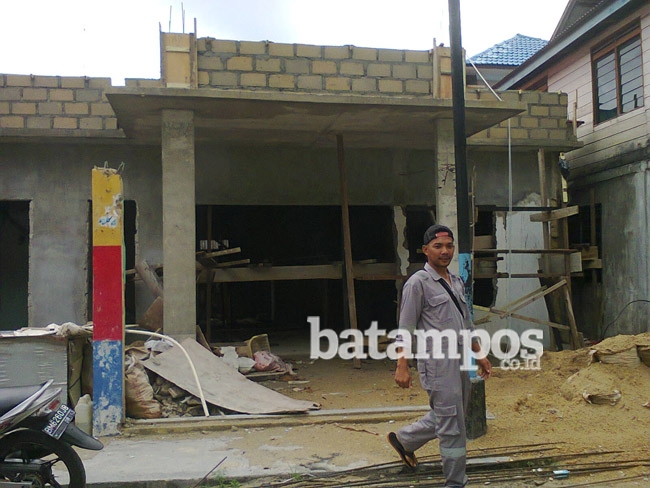 PLN Tarempa Perluas Jaringan Listrik