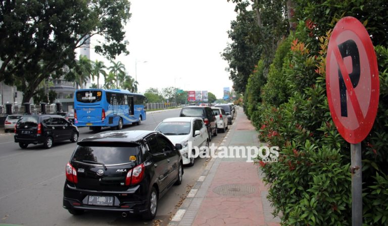 Warga Batam masih Sering Parkir Sembarangan