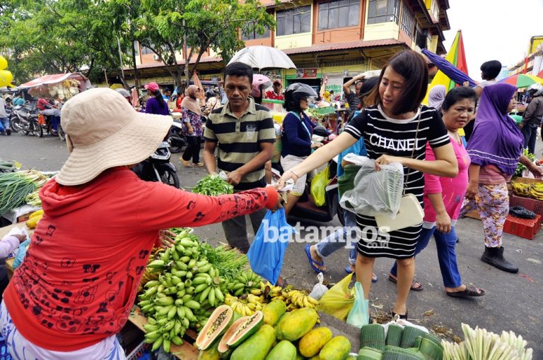 57,6 Persen Responden Nilai Covid-19 Sebabkan Kondisi Ekonomi Buruk