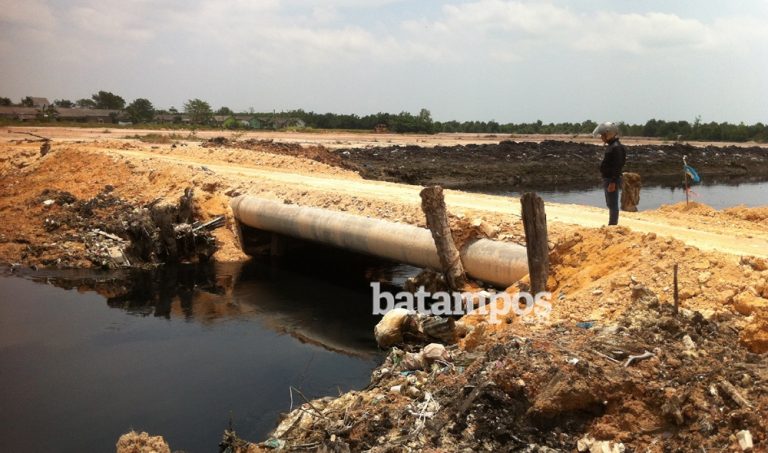 Alur Sungai Seilekop Kembali Ditimbun,  Camat Sagulung Lapor ke Dinas Lingkungan Hidup