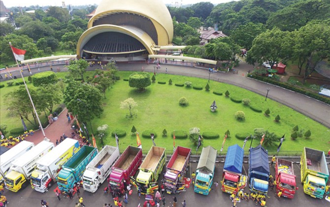 Colt Diesel Kuasai Kendaraan Niaga