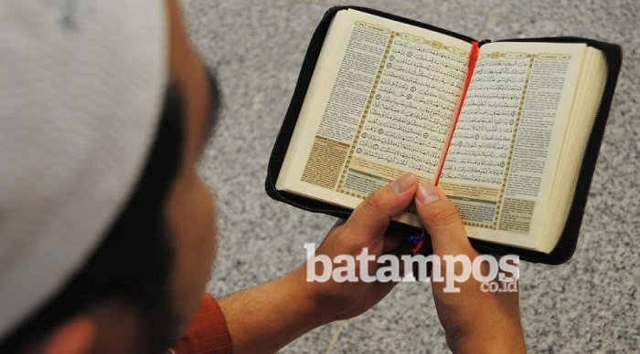 Baca Al-Qur’an Bisa Jadi Terapi dan Obat Stres