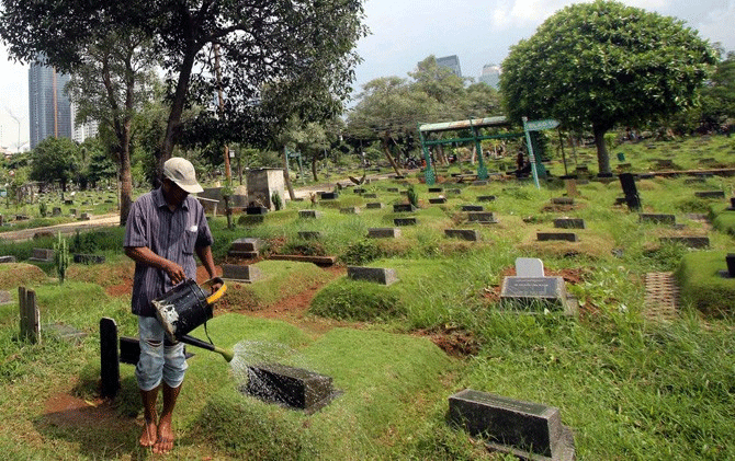 Bahkan di Makam pun Ada Pungli, Hiks…