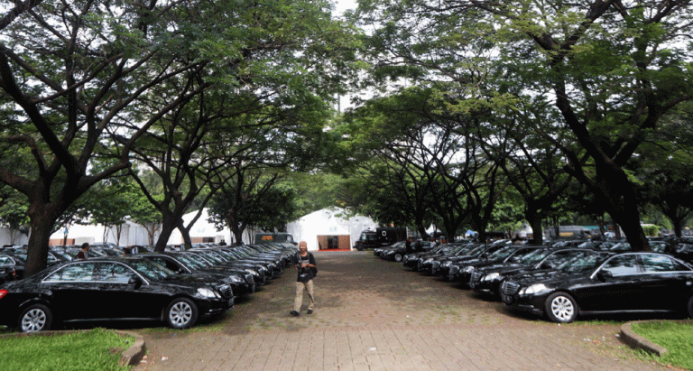 Raja Salman Tiba, Berkah untuk Rental Mobil Mewah