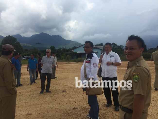 Rida K Liamsi Bangun Hotel di Lingga