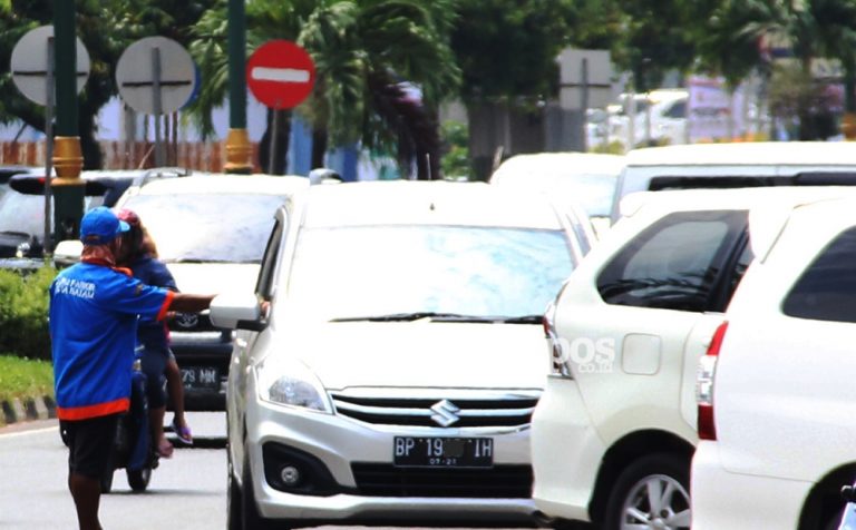 Di Batam Ada Seribu Juru Parkir !