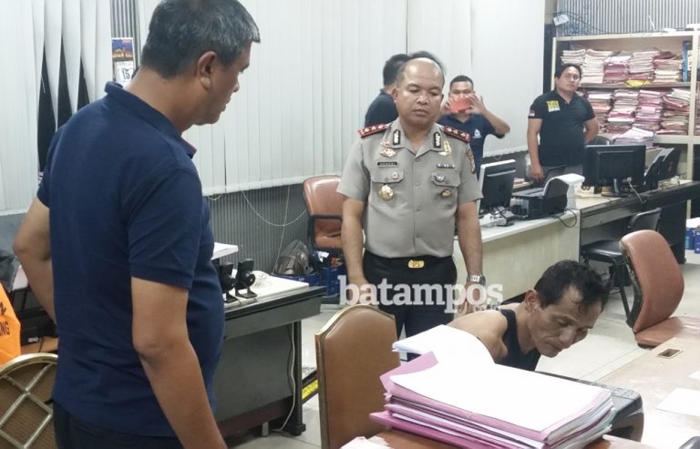 Kamarulzaman Bin Abdul Rahman alias Atuk ialah ….