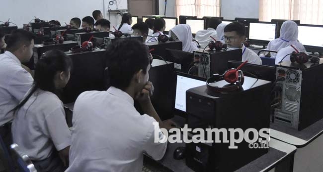 Satu Orang Tidak Ikut UNBK