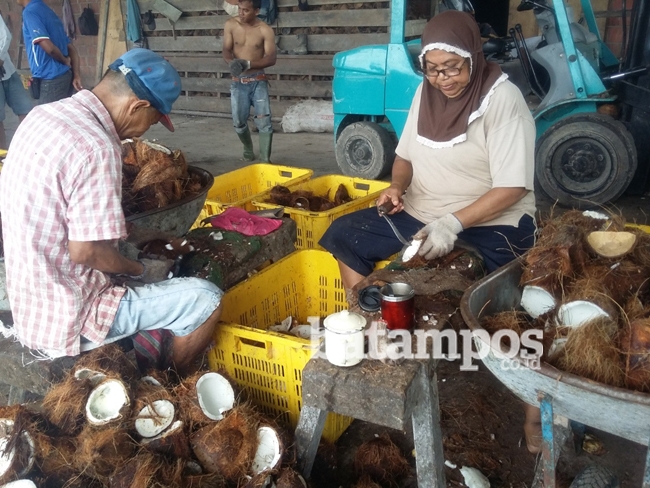 Warga Tolak Penutupan Saricotama