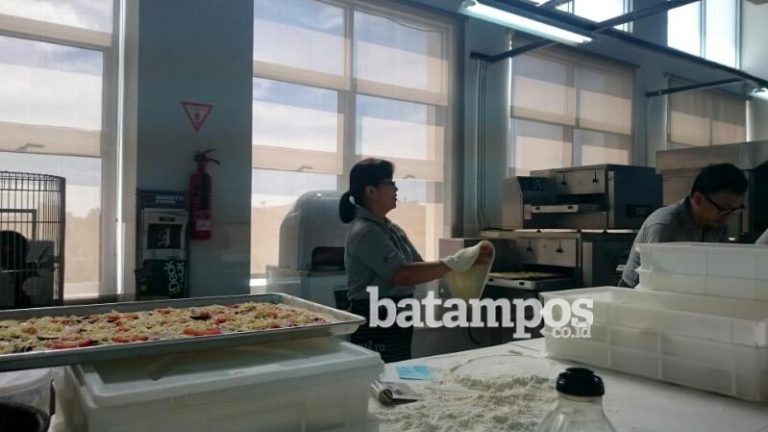 10 Pemilik Restoran Belajar Membuat Pizza di BTP