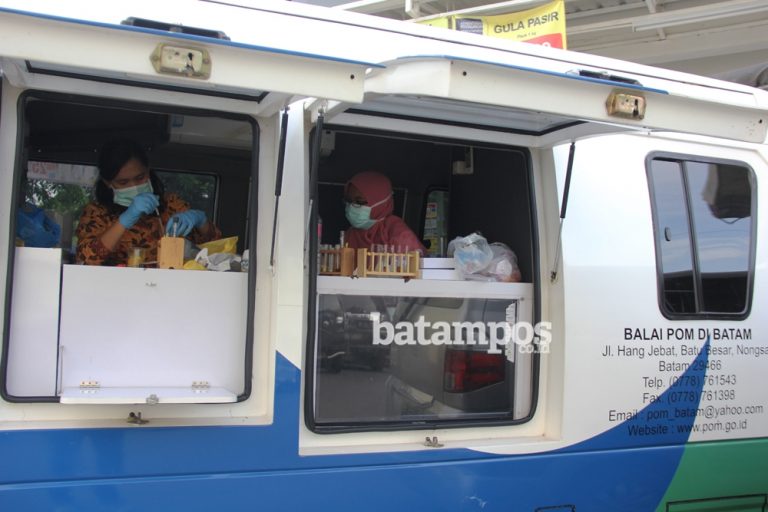 BPOM Cek, Hasilnya, Kudapan takjil di Sekupang Layak Konsumsi