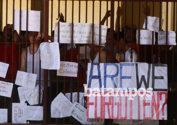 Ratusan Pengungsi Minta Dipindahkan