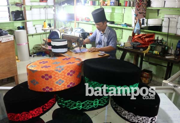 Ramadan, Pengrajin Songkok Banjir Pesanan