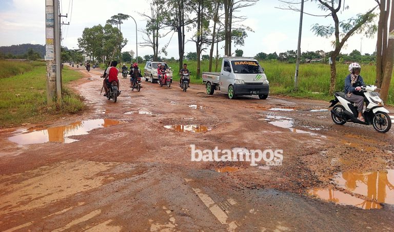 Pak Walikota..Kapan Jalan Marina Diperbaiki