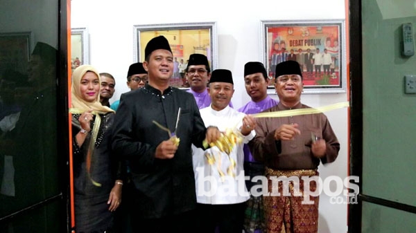 Apri Resmikan Rumah Pintar Pemilu