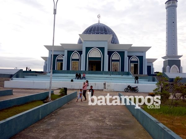 Masjid Nur Ilahi Jadi Tempat Bermain dan Berwisata Religi