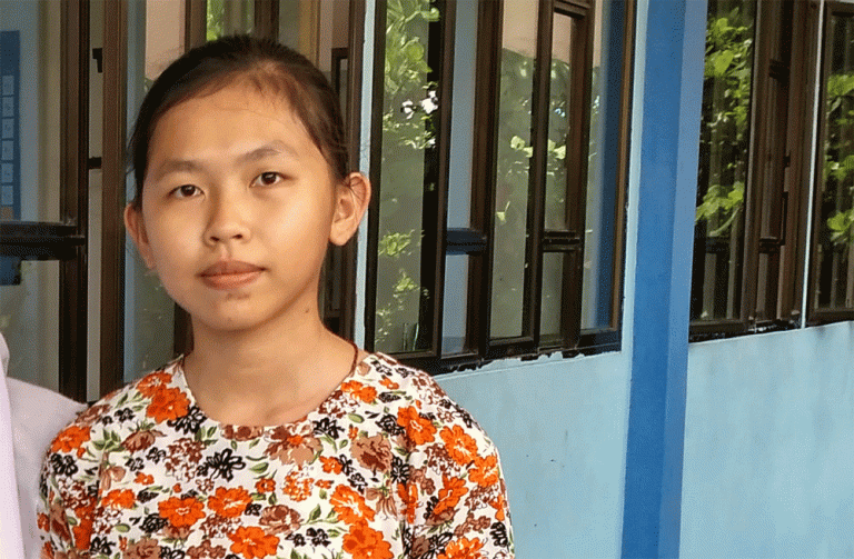 Siswi SMAN 3 Batam Peraih Nilai UN Terbaik Kedua