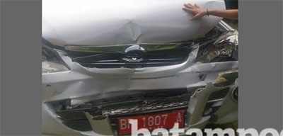 Kecelakan Beruntun, Libatkan Mobil Plat Merah