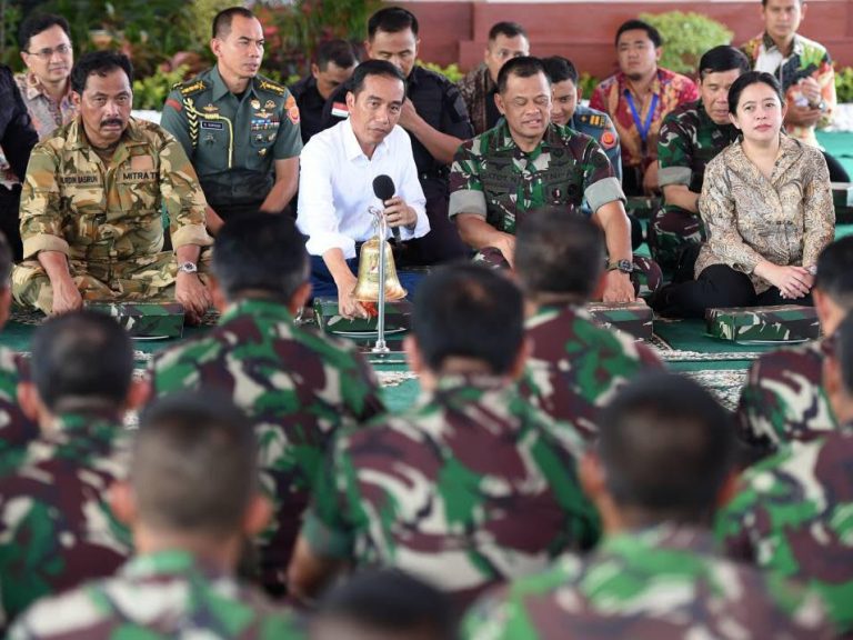 Jokowi : TNI Harus Solid