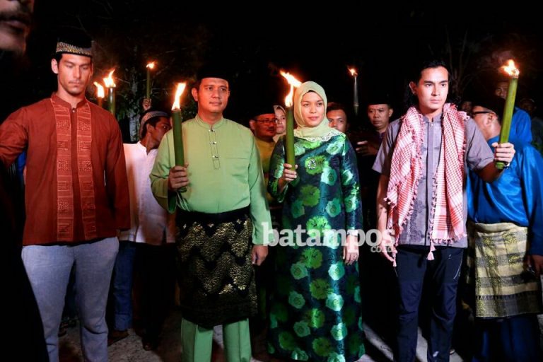 Bintan Gelar Festival Lampu Cangkok