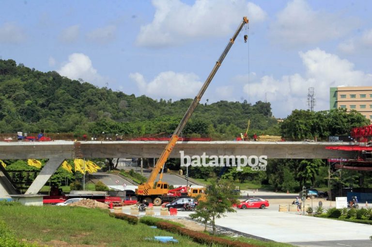 Senin, Simpang Jam Bisa Dilalui Lagi