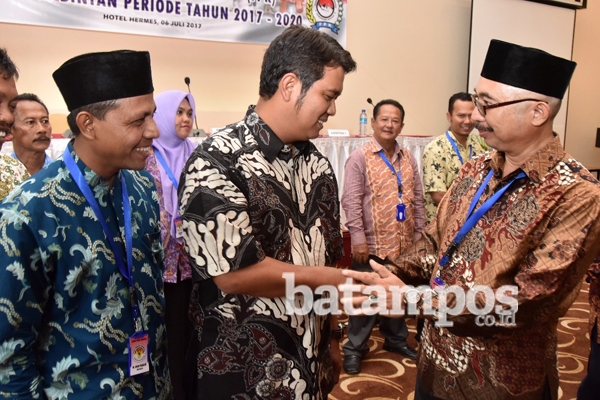 Apri Kukuhkan Pengurus FPK Bintan