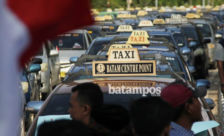 Gubernur Kepri Minta Taksi Online Stop