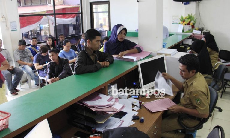 Pak Walikota Batam, Warga Keluhkan Ruang Pelayanan Disdukcapil