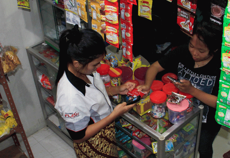 Bermula dari Jual Pulsa