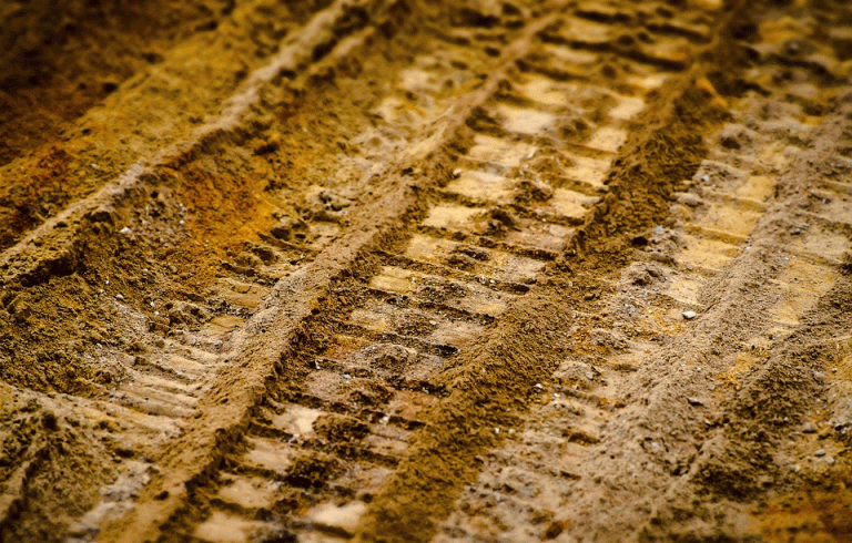 Pemko-Pemprov Saling Lempar Tanggungjawab Soal Tambang Pasir