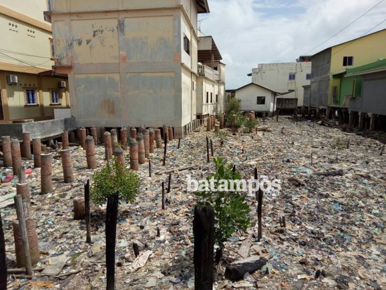 Pemko Minta Pemprov Sinergi Tangani Sampah Laut